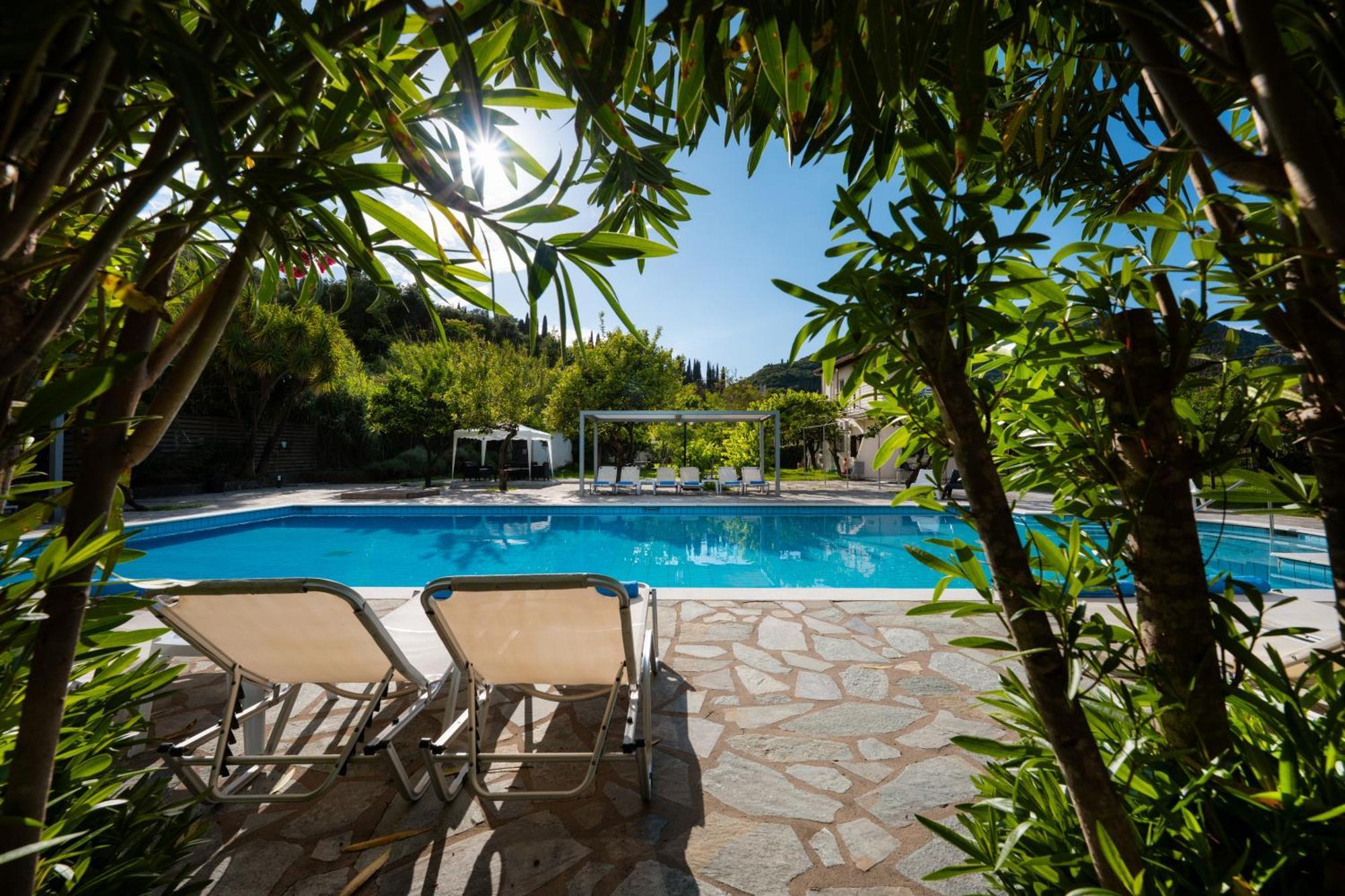 Orange Grove Suites Беніцес Екстер'єр фото